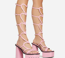 Load image into Gallery viewer, Pink Strappy heart Square toe Platform
