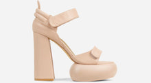 Load image into Gallery viewer, Nude Platform Block Heel
